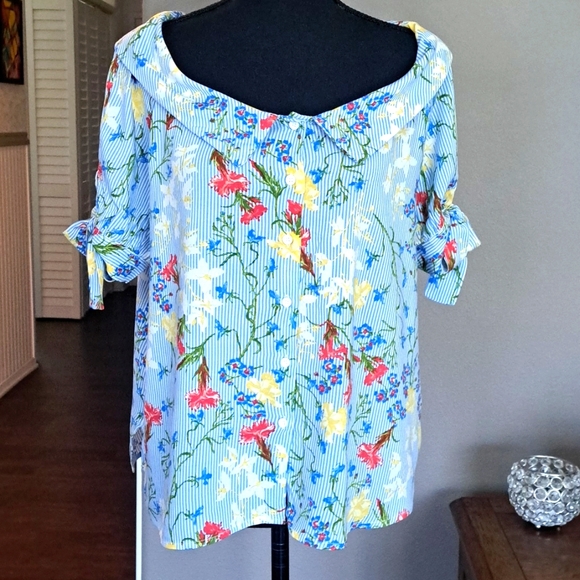 Cresent & Willough Tops - Cool, soft 100% Rayon, cute button-up floral blouse in size XL for comfort.
